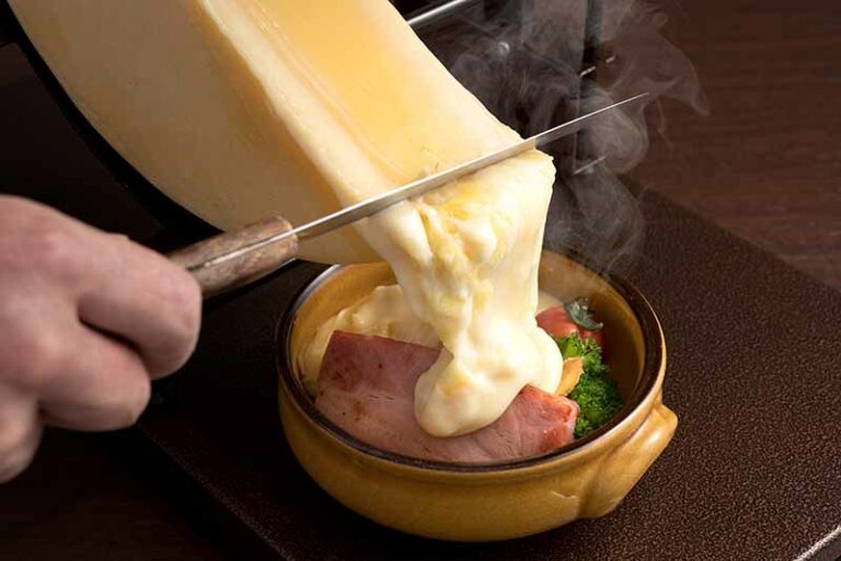 Yummy Cheese RACLETTE & Fondue Restaurant in Paris