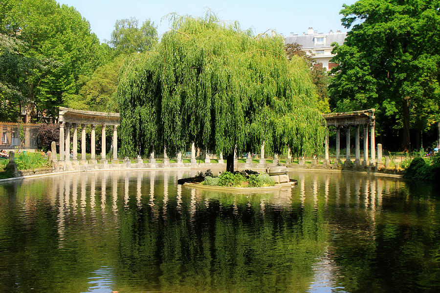 parc monceau paris andrew fare