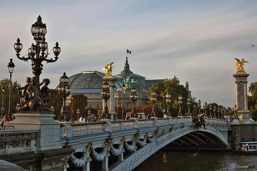 visit bridge alexander 3