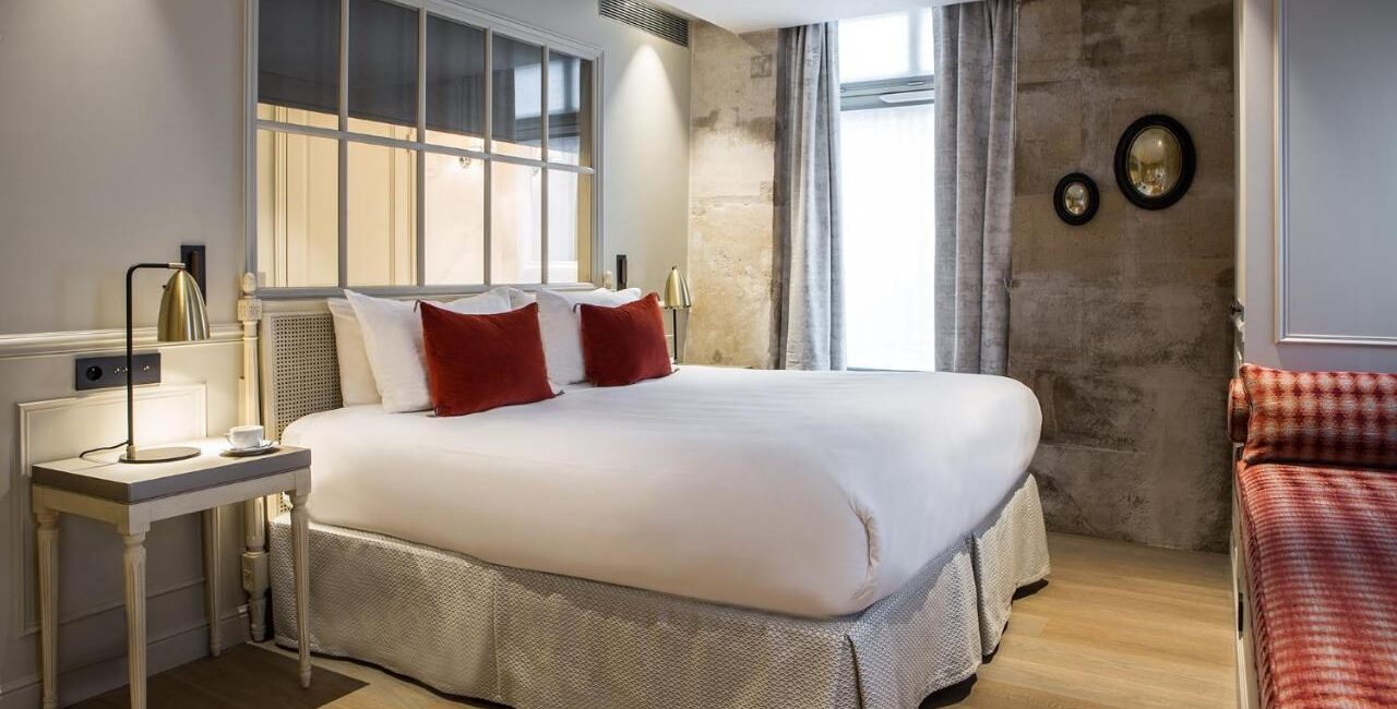 Le marais HOTEL CHARLES V e1737379006249