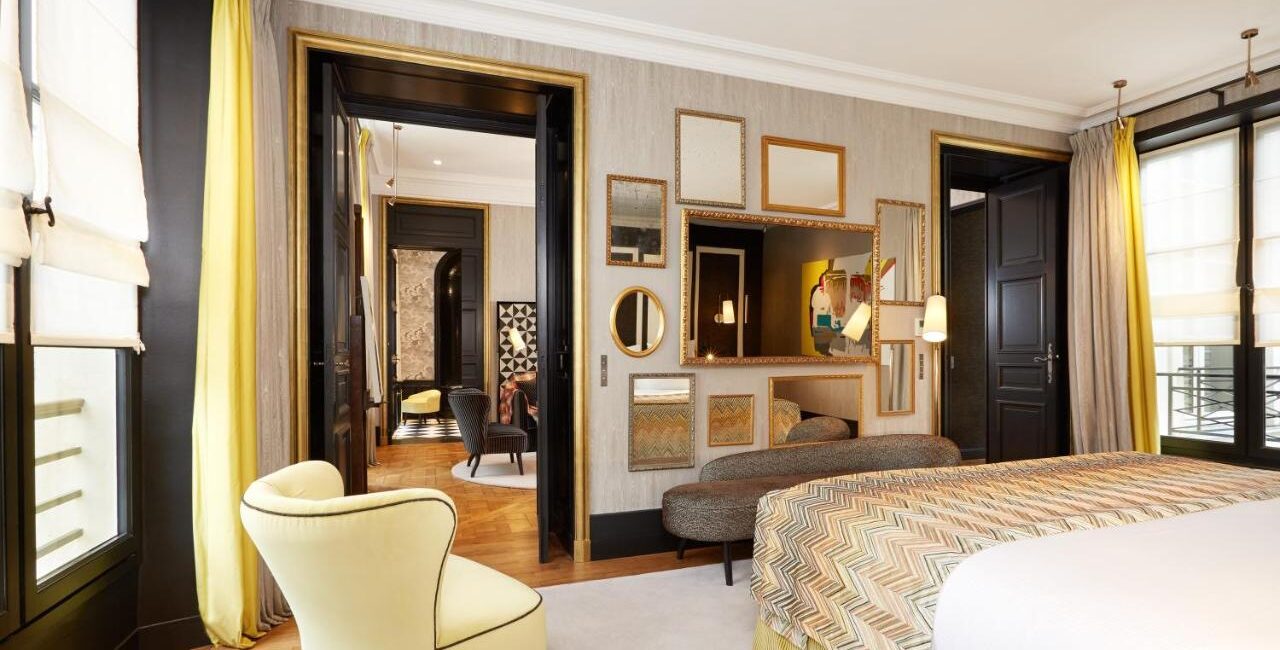 pavillon de la reine hotel le marais e1737378733636