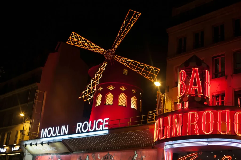 Moulin Rouge Paris — Show Tickets, Dinner Packages & Visitor Guide 1 Moulin rouge 1