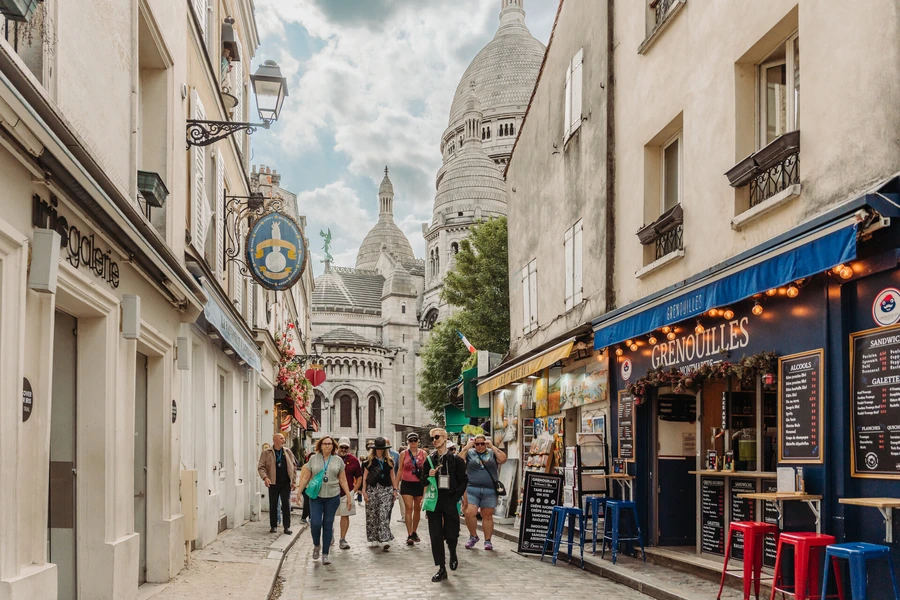 Paris in a Day Tour - See the Top Landmarks & Hidden Gems