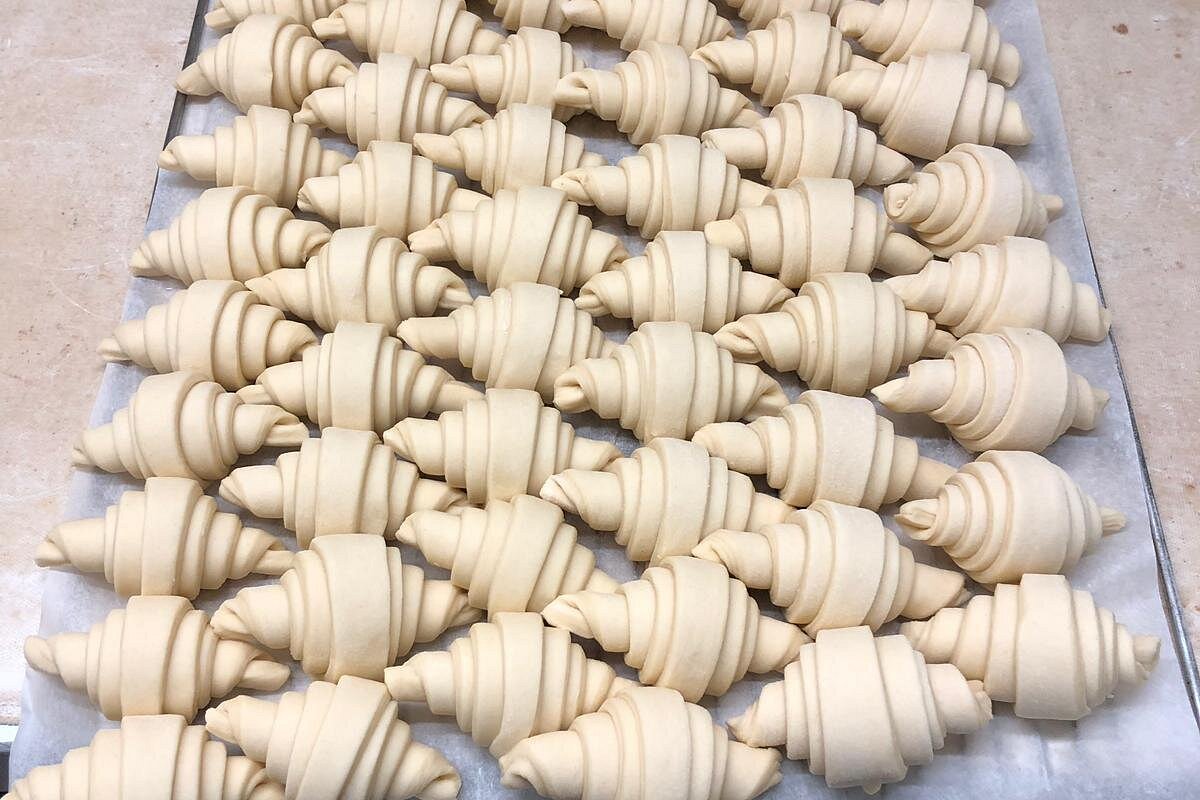 Paris Bakery Experience: Bake your first Croissant