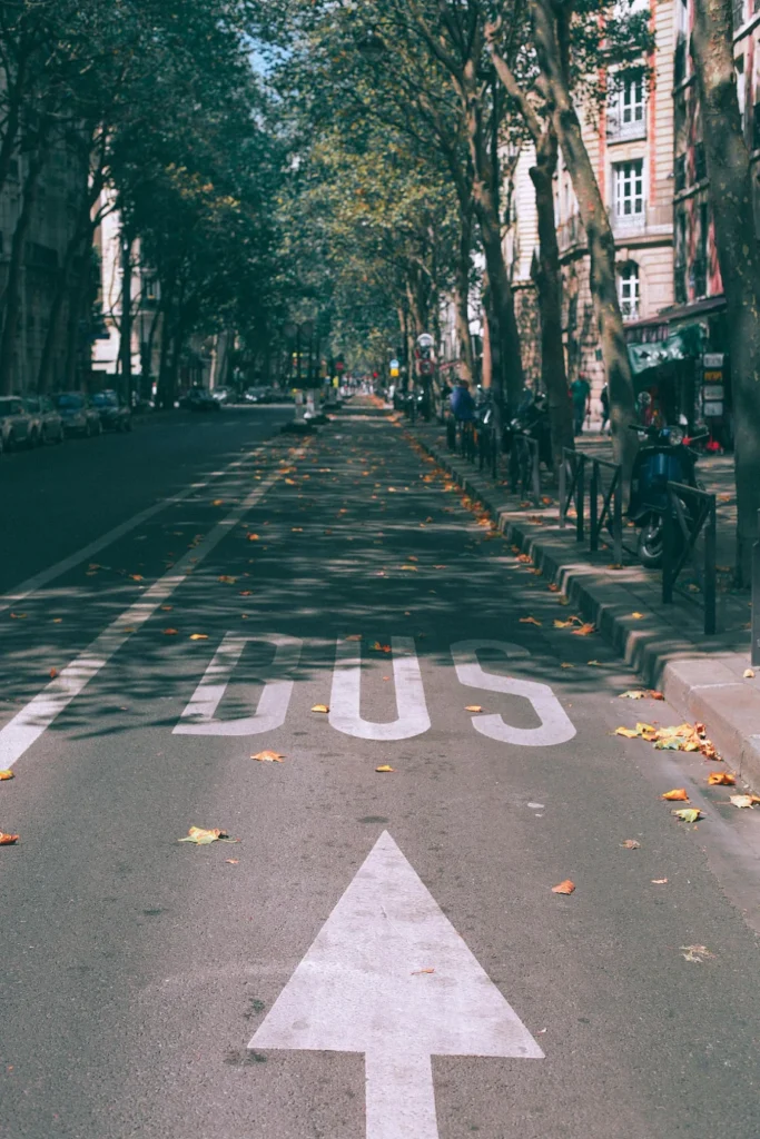 Paris to Versailles Transport Options: Train, Bus & Other Ways to Get There 5 Bus Lane Paris