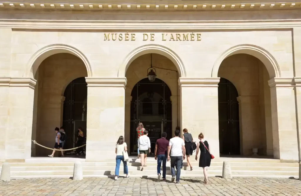 Les Invalides & Napoleon's Tomb Tickets (2026): Army Museum Guide, Prices & Hours 1 Musee de l'Amree (Invalides} entrance