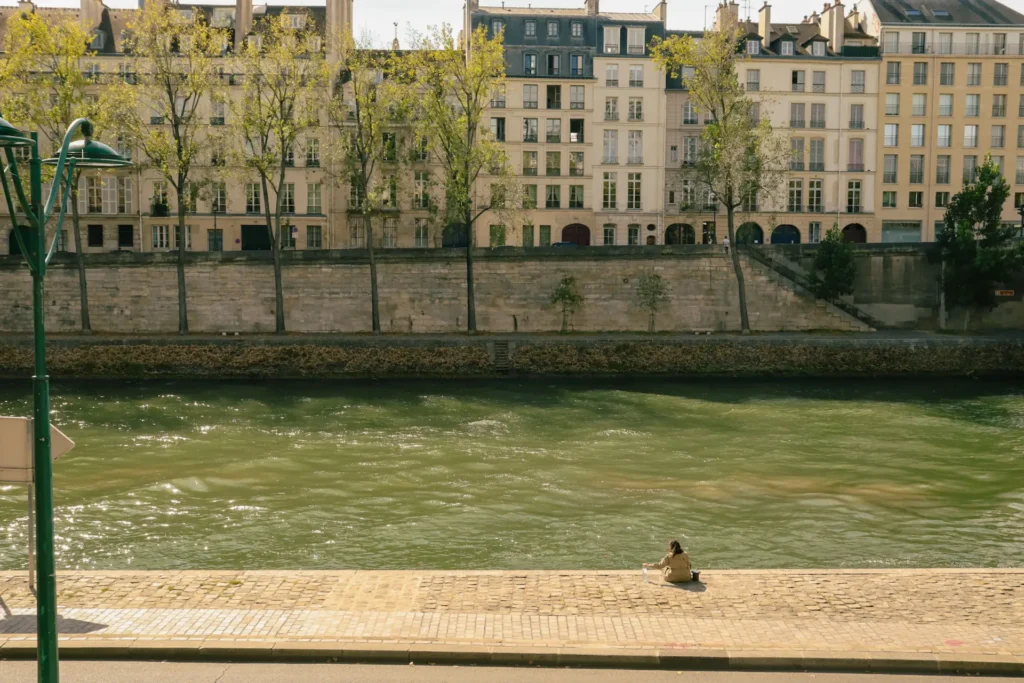 Paris in August: What to Do, Weather & Events 1 Seine river in summer