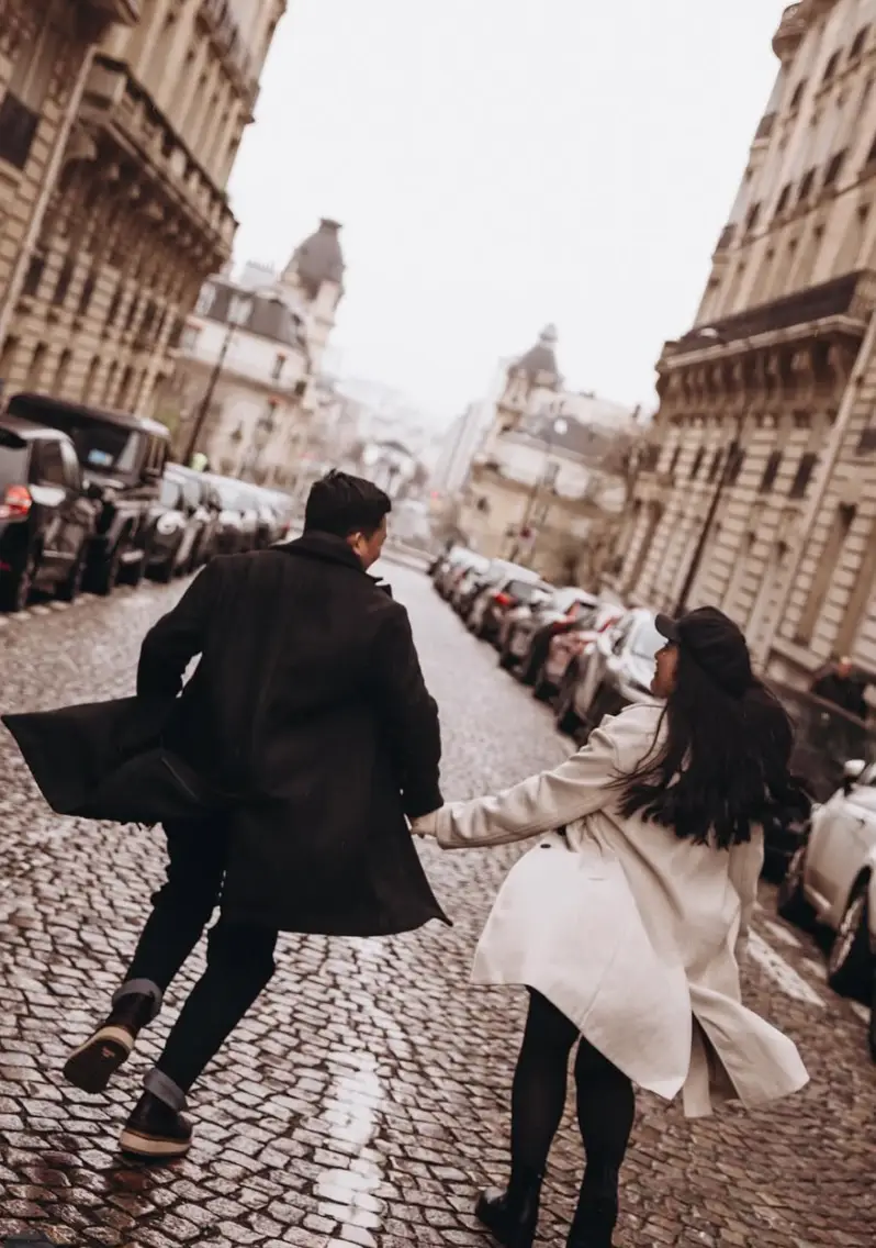 Paris Photographer Julia Dutchak | A Photographer Who Captures Love 1 julia2